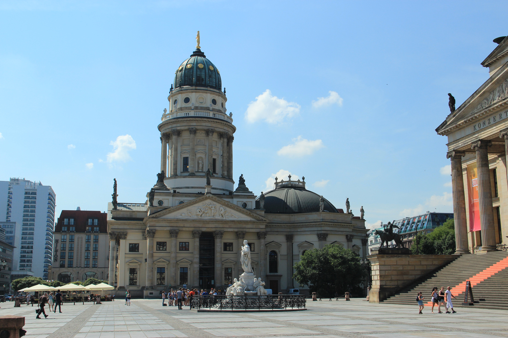 Blick auf den Französischen Dom...