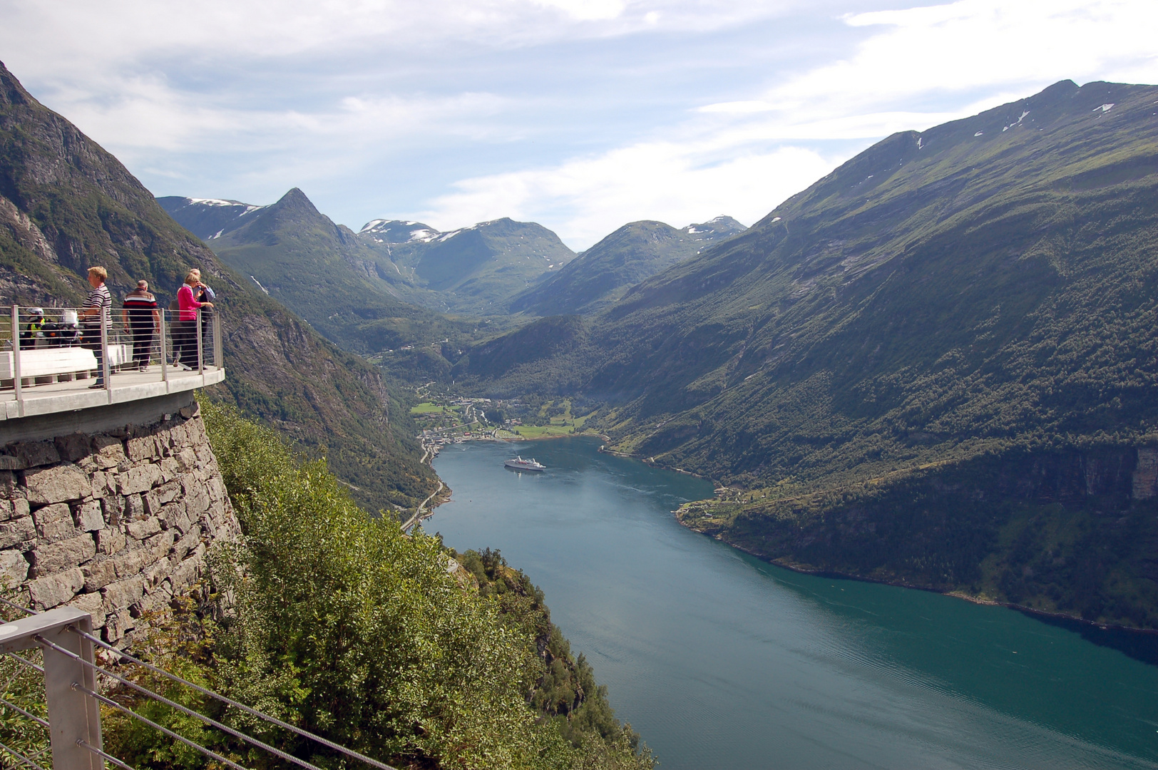 Blick auf den Geiranger Fjord