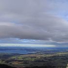 Blick auf den Gipfel des Hochfelln und den Chiemsee