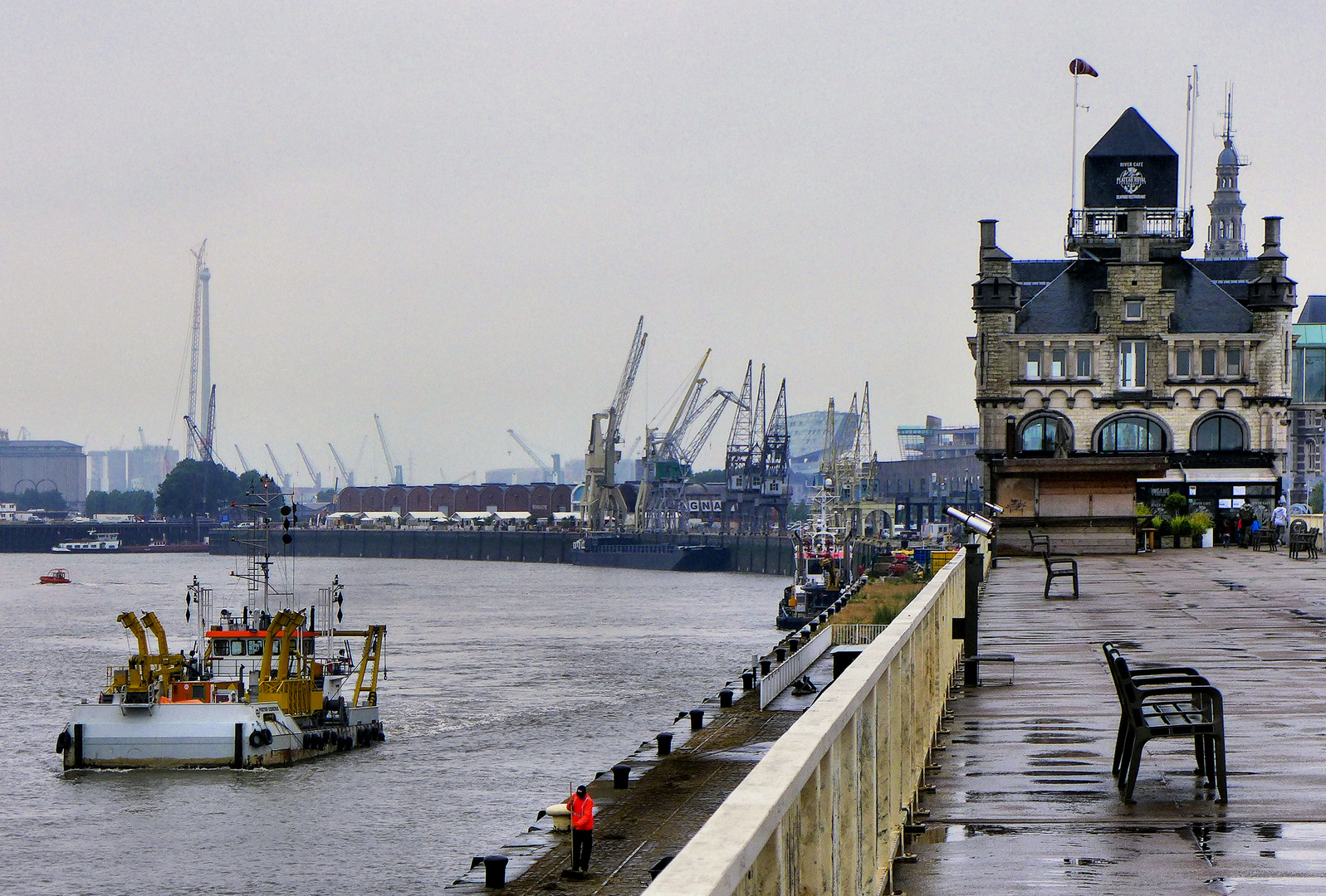 Blick auf den Hafen von Antwerpen