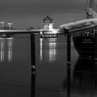 Blick auf den Hafen von Kappeln und die Klappbrücke über die Schlei bei Nacht