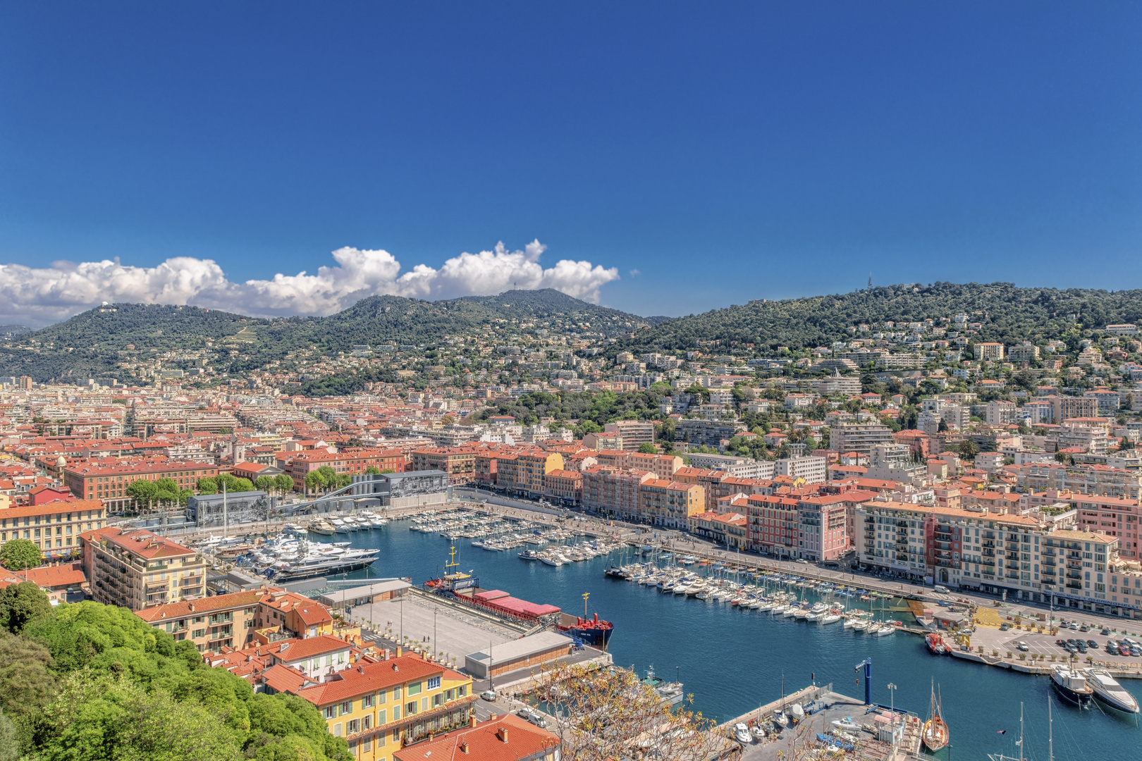 Blick auf den Hafen von Nizza