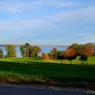 Blick auf den herbstlichen Chiemsee