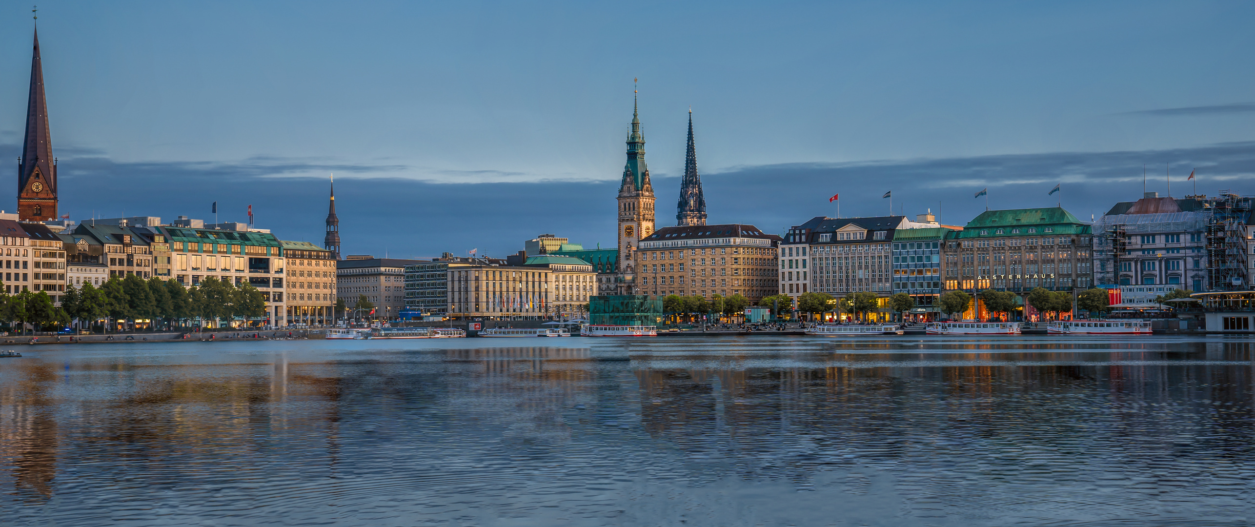 Blick auf den Jungfernstieg