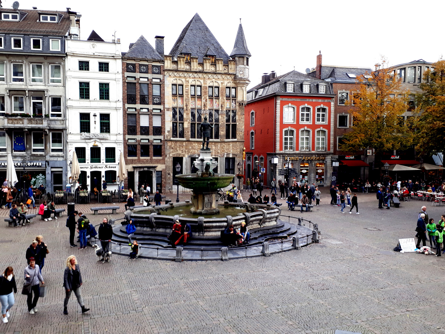 Blick auf den Karlsbrunnen