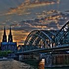 Blick auf den Kölner Dom in der Nacht