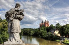 Blick auf den Limbuger Dom an der Lahn