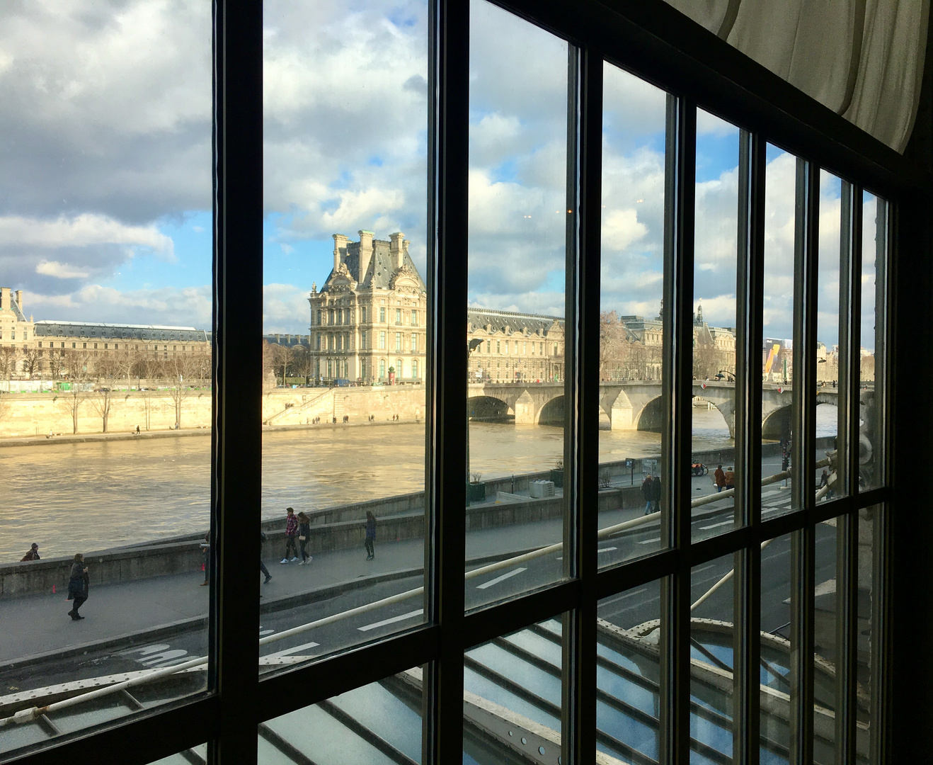Blick auf den Louvre