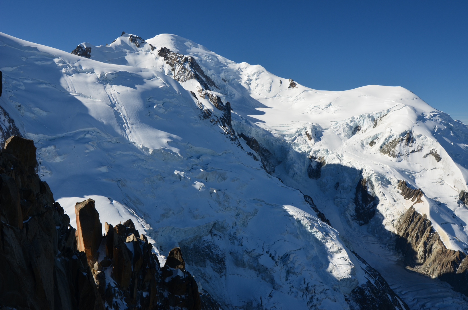 Blick auf den Mont Blanc vom Aiguille du Midi (3842 m)