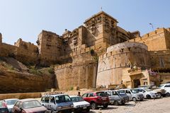 Blick auf den Palast der Wüstenstadt Jaisalmer