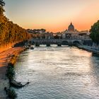 Blick auf den Petersdom von der Ponte Umberto I