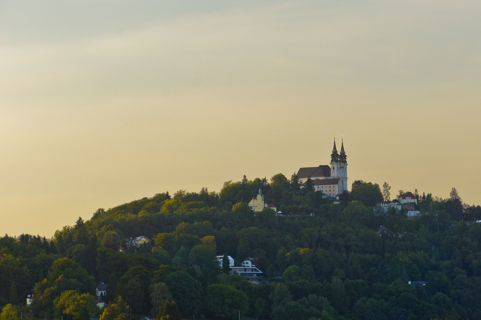 Blick auf den Pöstlingberg und Kirche