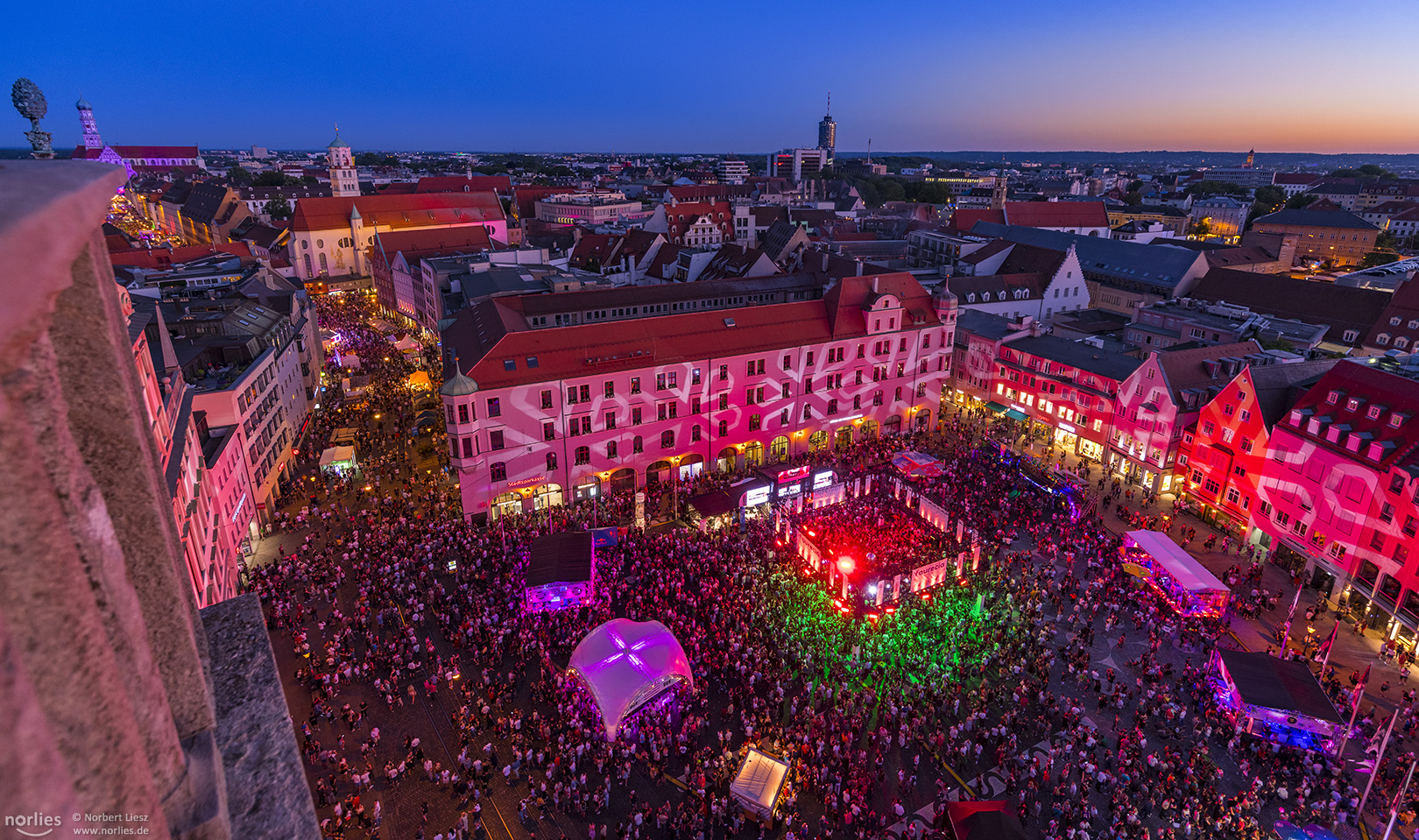 Blick auf den Rathausplatz