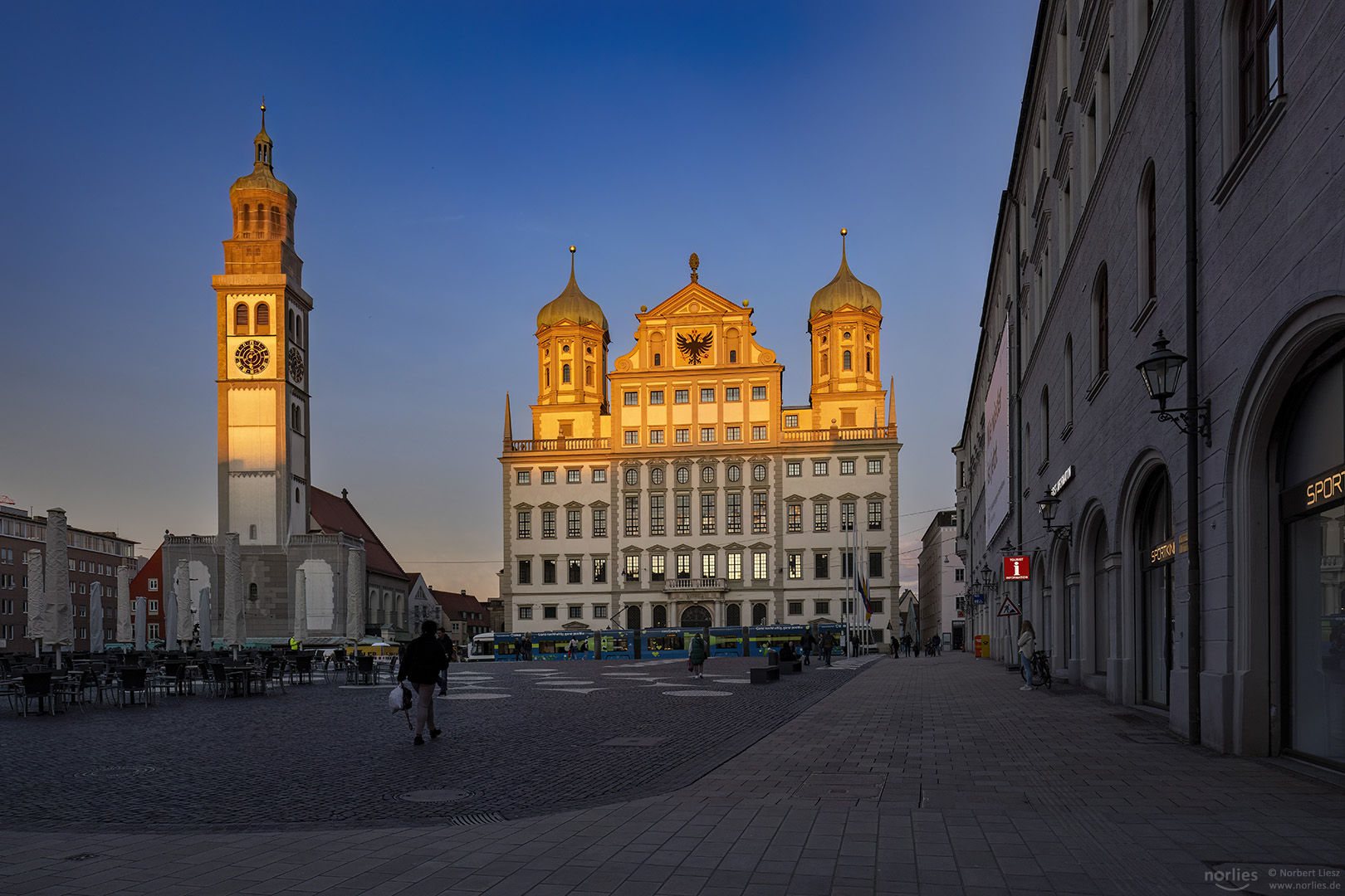 Blick auf den Rathausplatz Augsburg