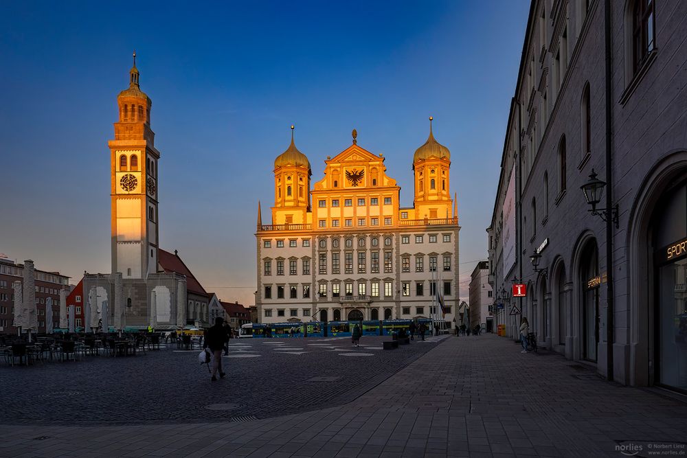 Blick auf den Rathausplatz Augsburg