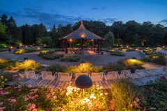 Blick auf den Rosenpavillon