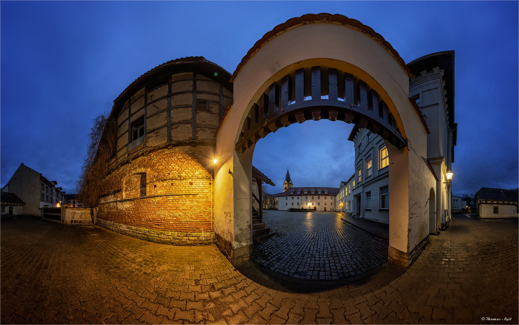 Blick auf den Schlosshof...