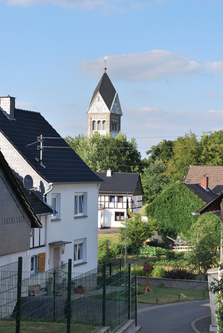 Blick auf den Schöneberger Kirchturm