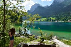 Blick auf den schönen Hintersee mit Reiter Alm