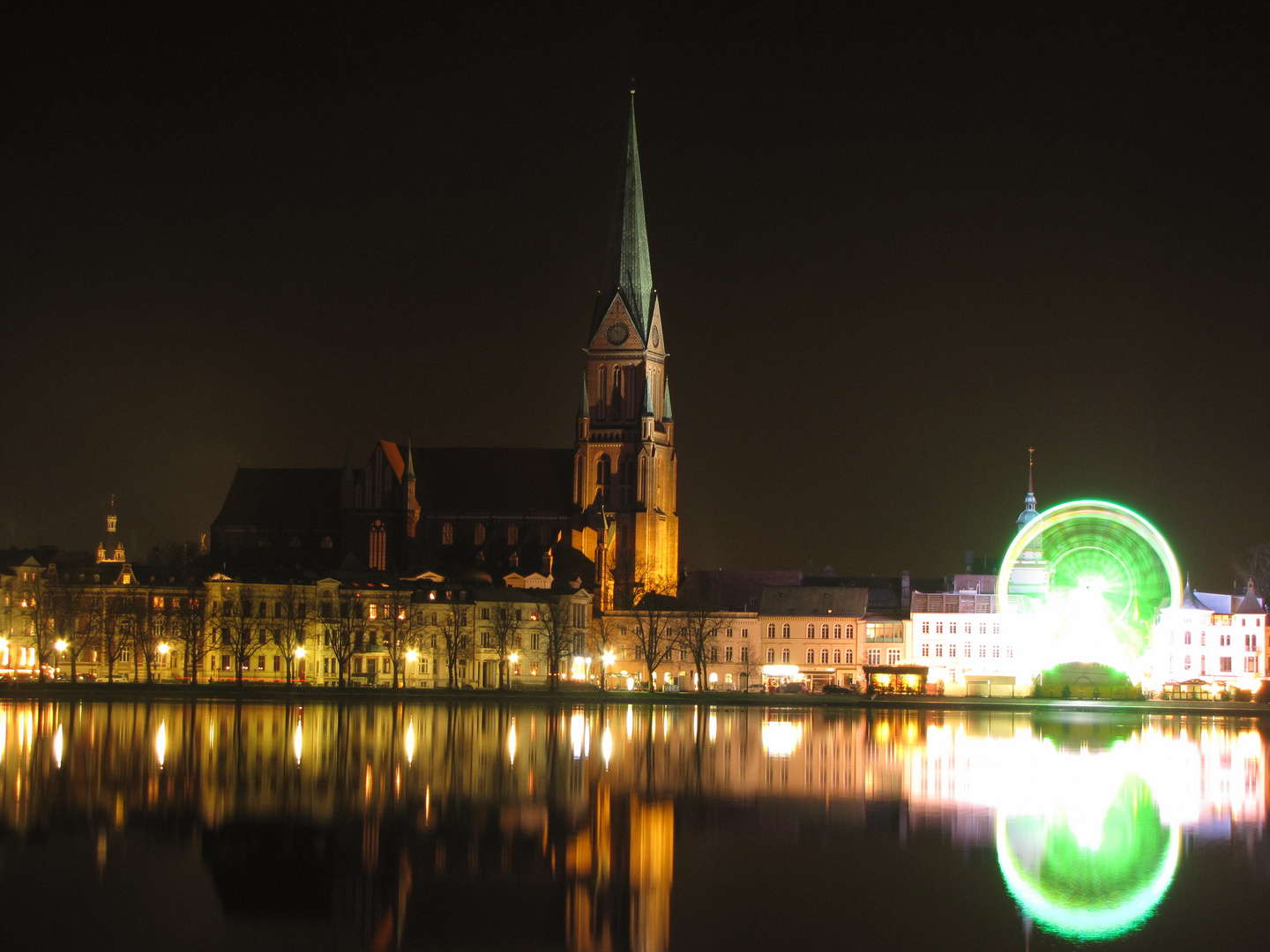 BLicK auf den schweriner Dom