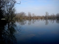 Blick auf den See auf der rechten Seite in Richtung Hollenstedt vor dem " Weißen Budenweg " .