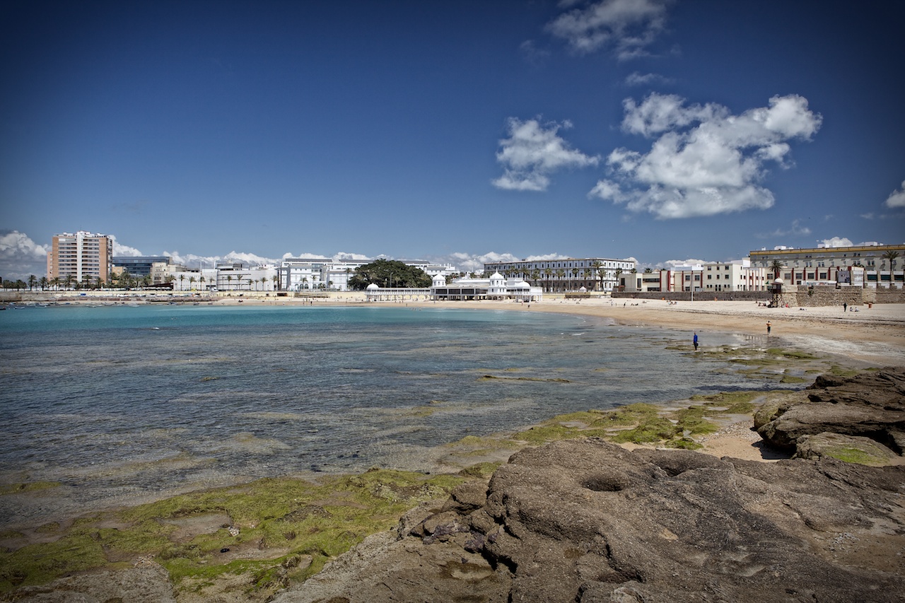 Blick auf den Stadtstrand La Caleta