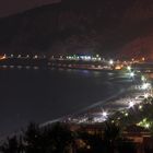 Blick auf den Strand bei Nacht..