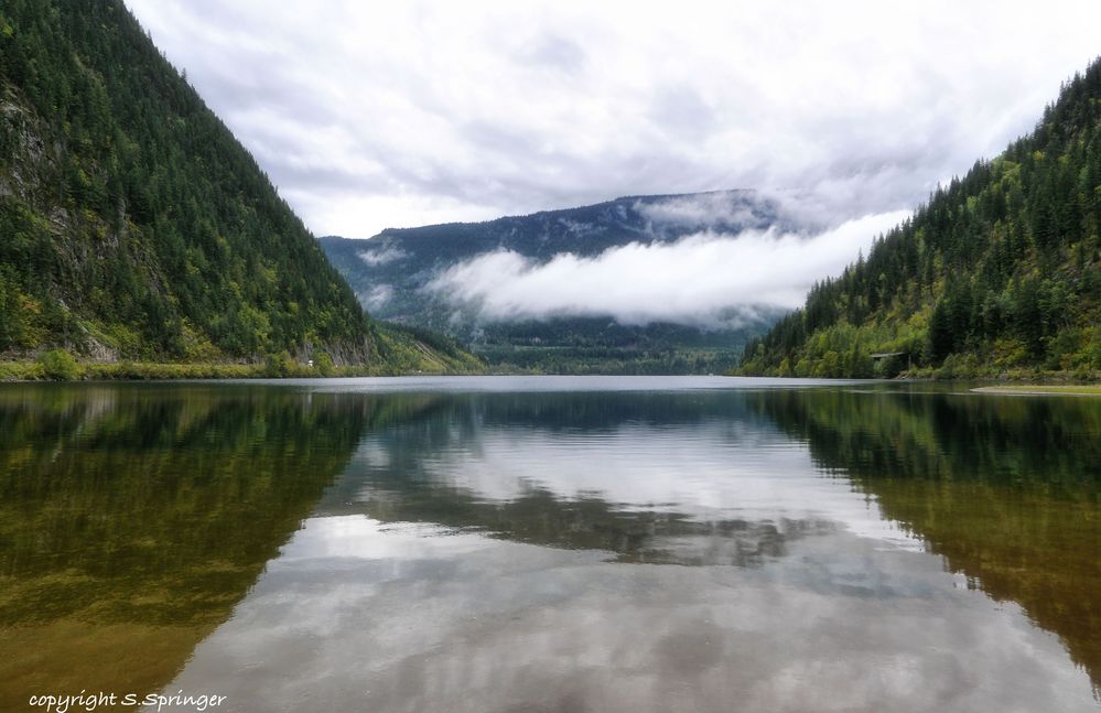 Blick auf den Three Valley Lake....