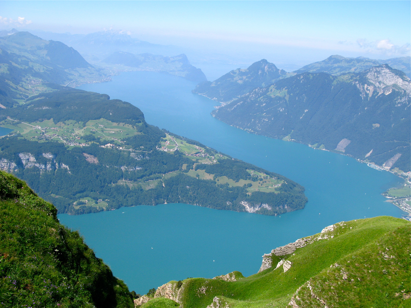 Blick auf den Vierwaldstättersee vom Fronalpstock aus