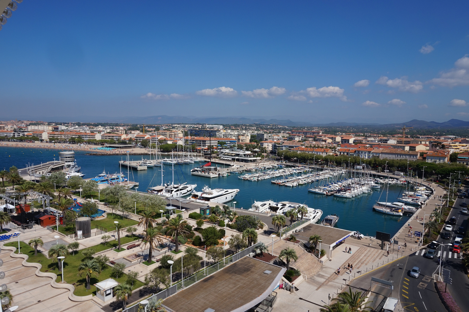 Blick auf den Yachthafen von Saint-Raphaël