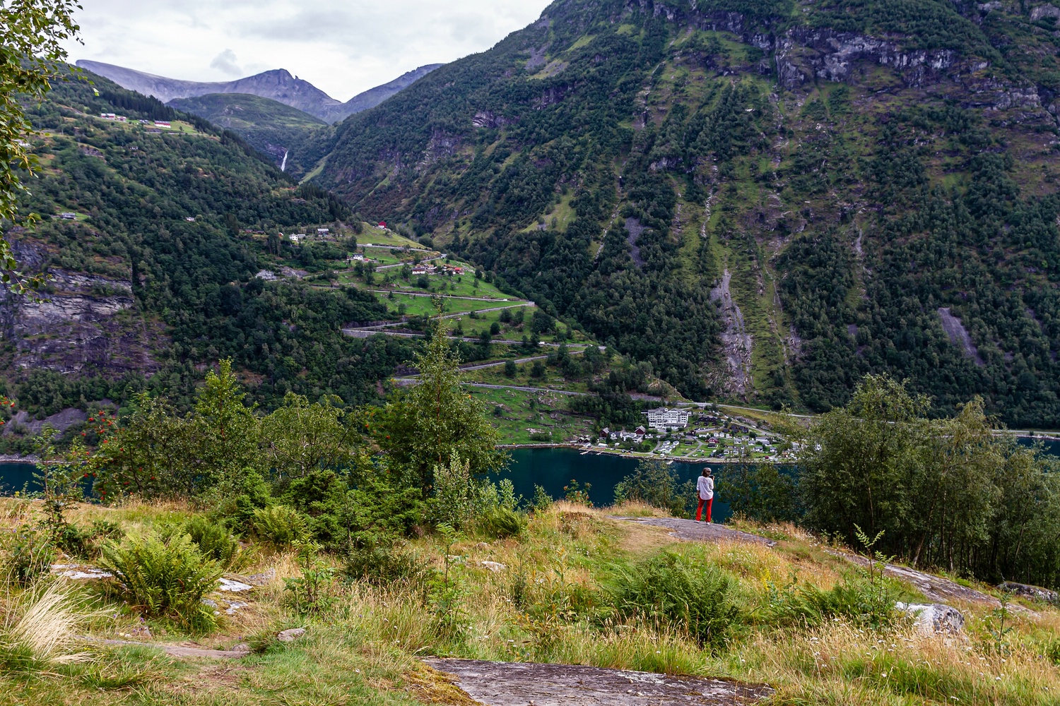 Blick auf die Adlerstrasse am Geirangerfjord