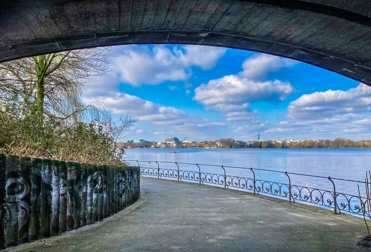 * Blick auf die Alster *