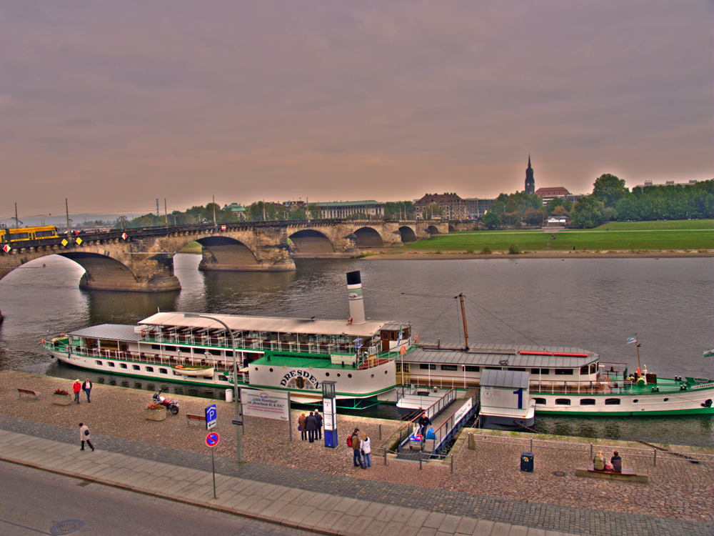 Blick auf die Augustusbrücke