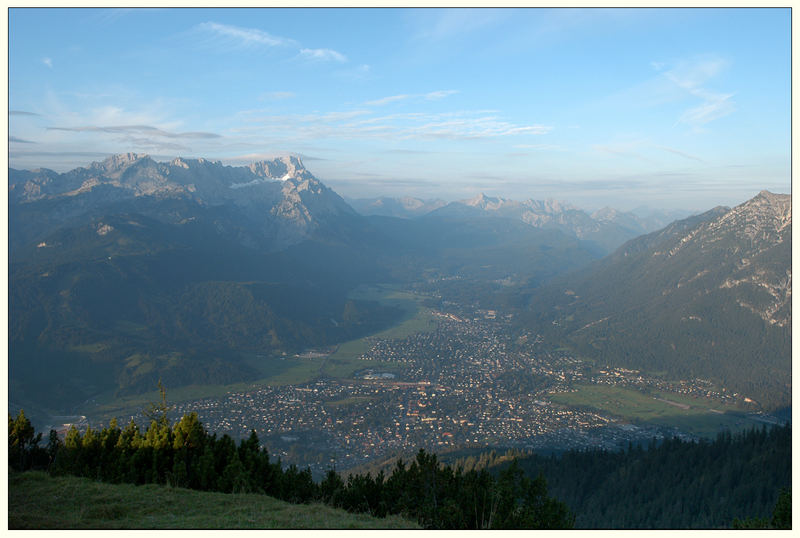 Blick auf die beiden Zugspitzen