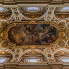  Blick auf die bemalte Decke im Inneren der Chiesa di San Luigi dei Francesi in Rom (Detail)