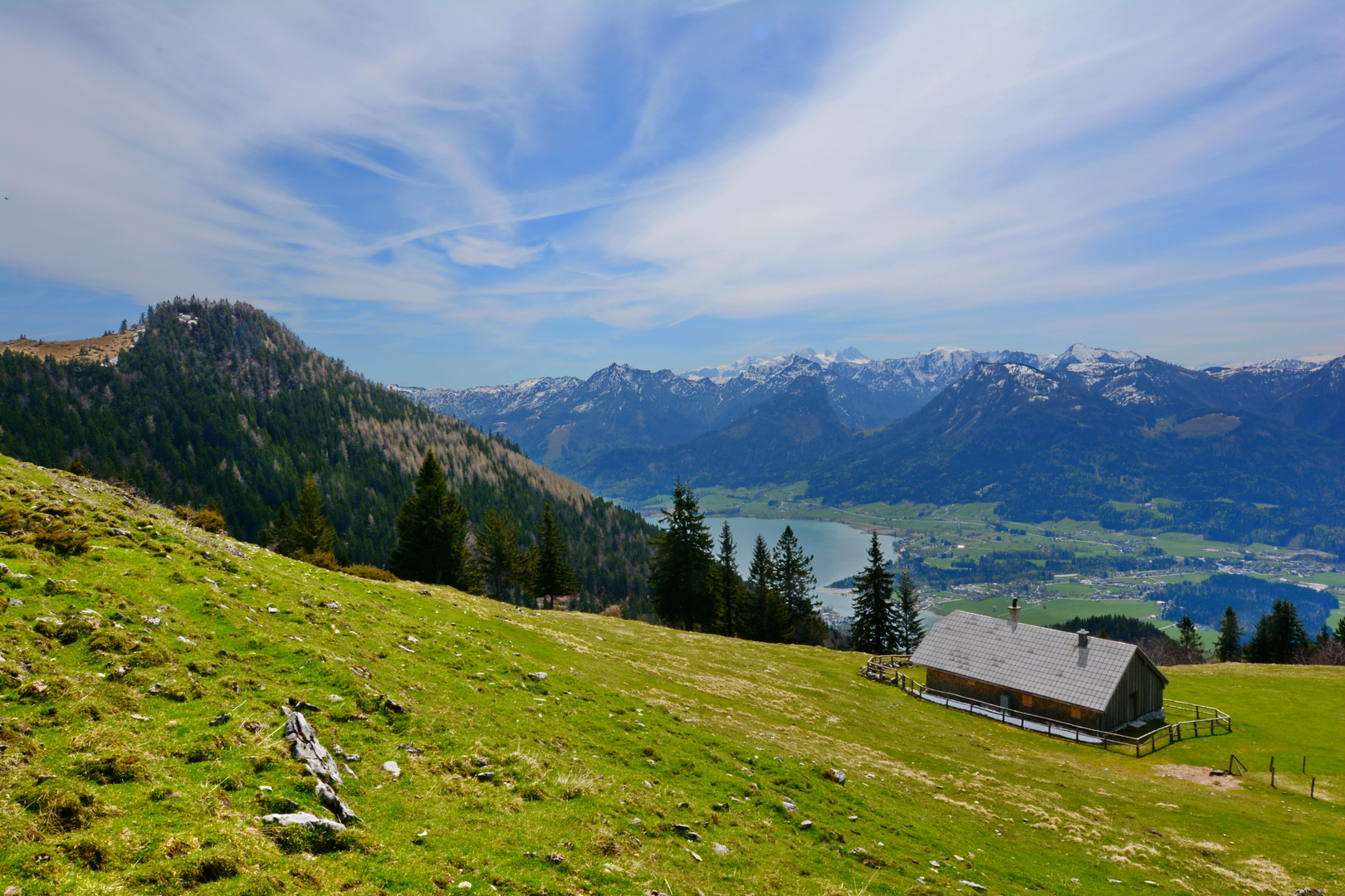 Blick auf die Berge des Salzkammergutes...