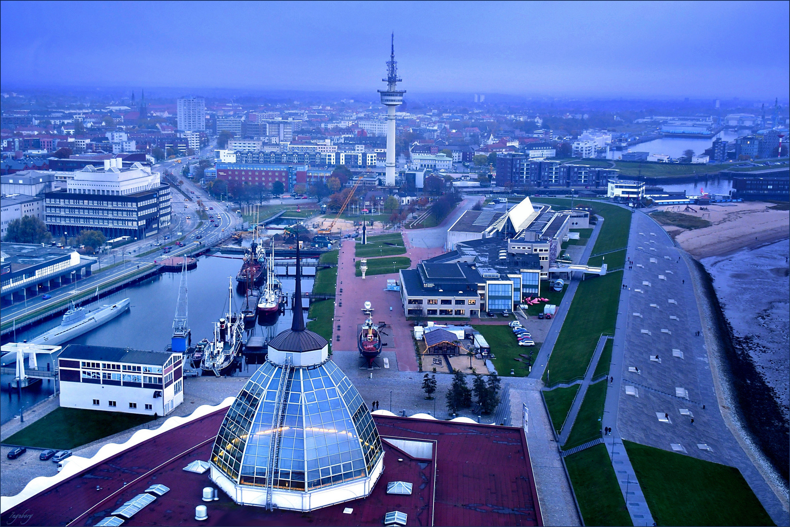 Blick auf die „ Blaue Stunde "