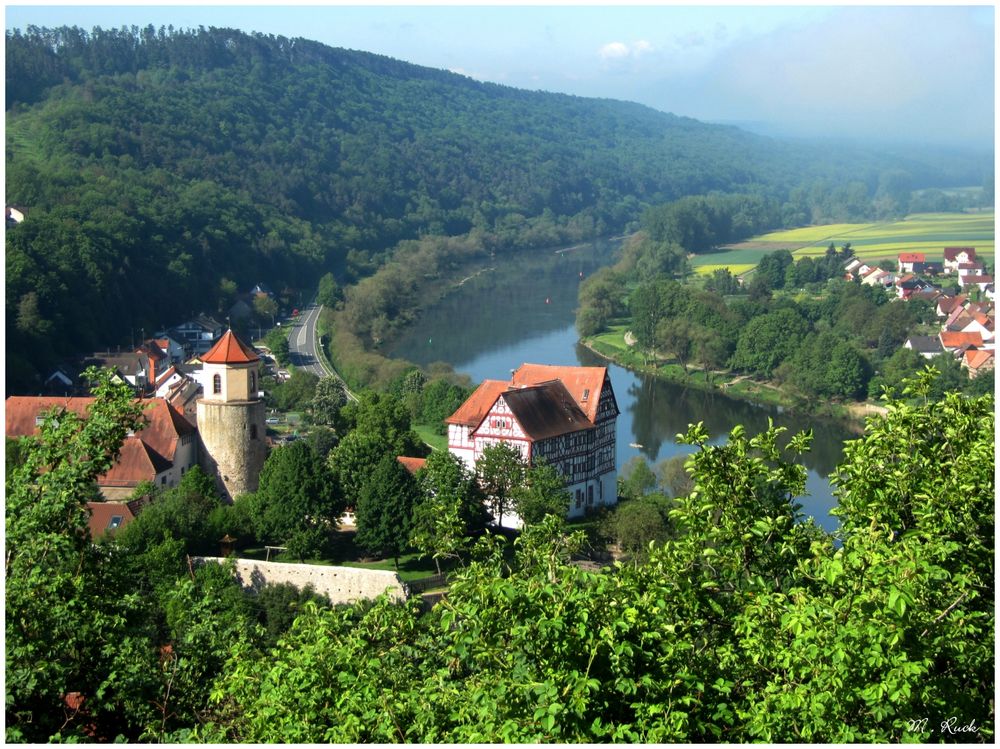 Blick auf die Burg Homburg am Main , Foto & Bild jahreszeiten, frühling, bäume Bilder auf