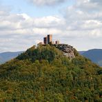 Blick auf die Burg Trifels