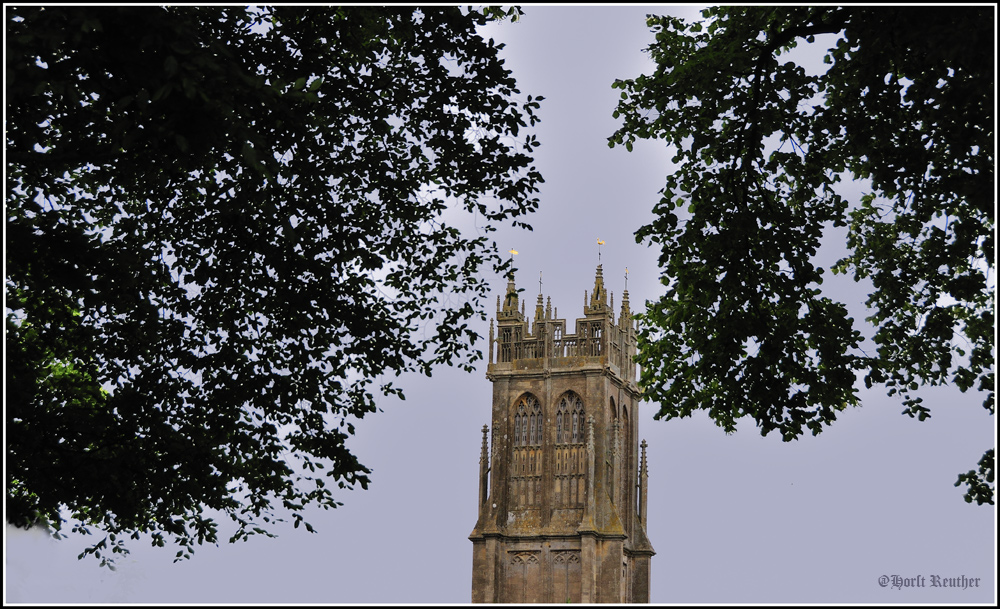 Blick auf die Church in Glastonbury / Südengland