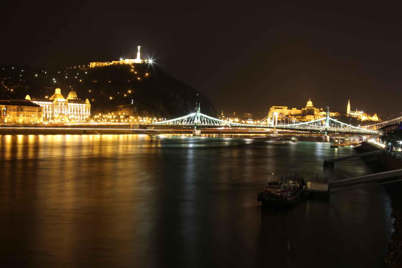 Blick auf die Citadella und die Szabadsag Hid