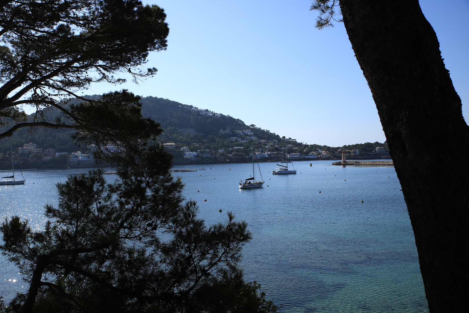 Blick auf die Dracheninsel im Westen von Mallorca