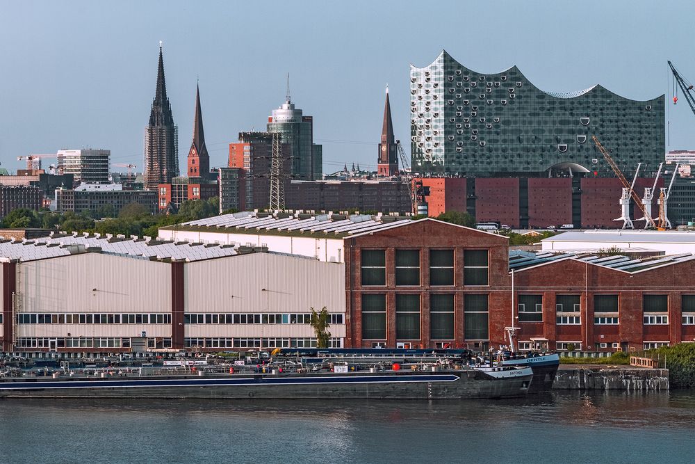 Blick auf die  Elbphilharmonie