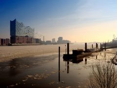 Blick auf die Elbphilharmonie