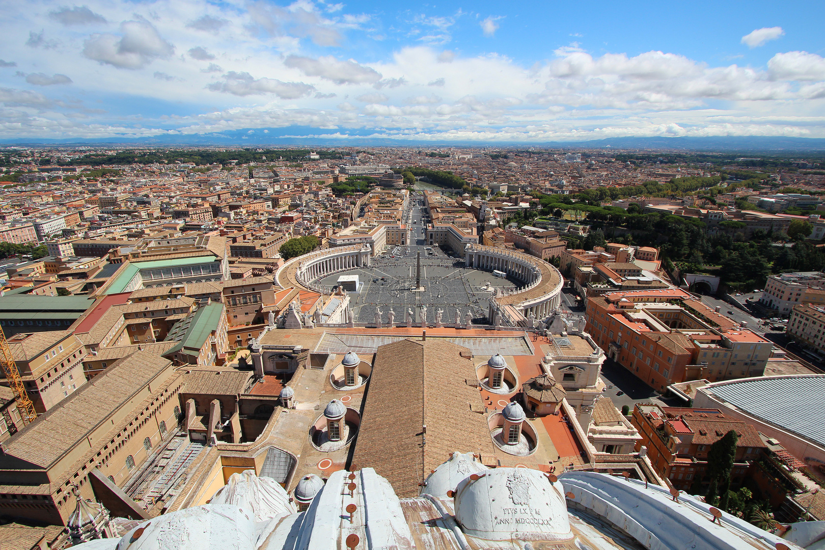 Blick auf die "Ewige Stadt" Rom von der Kuppel des Petersdoms