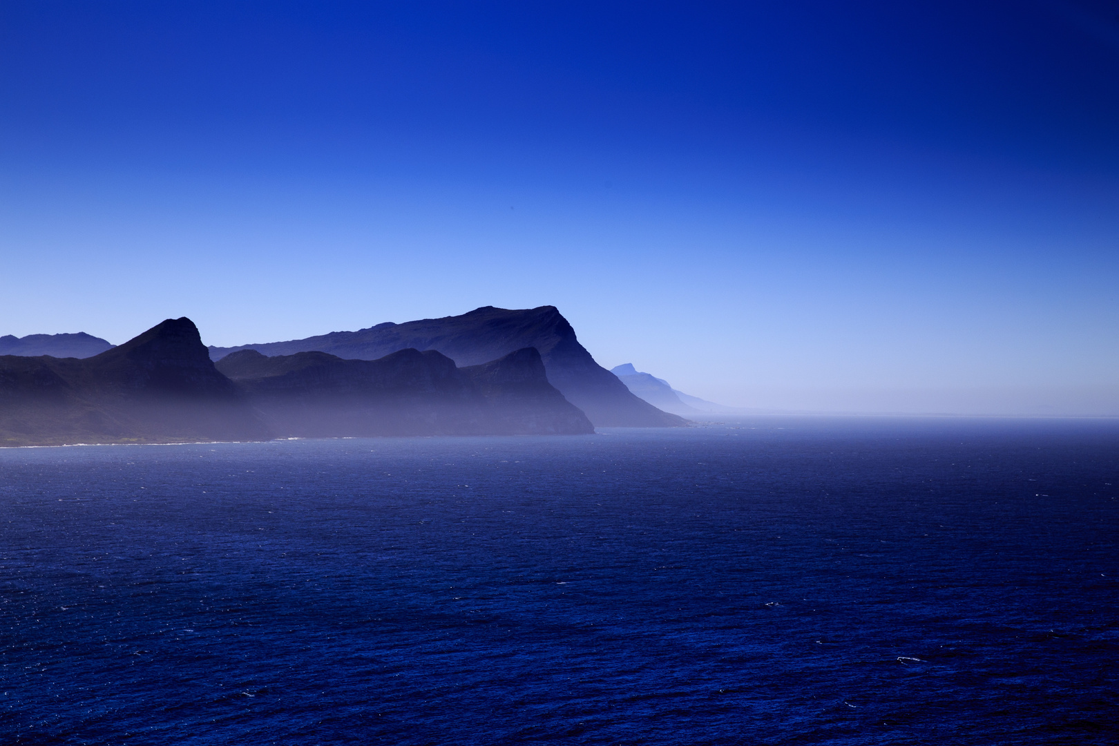 Blick auf die ‚ false bay‘ nahe dem Kap der guten Hoffnung