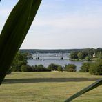 Blick auf die Glienicker Brücke vom Park Babelsberg