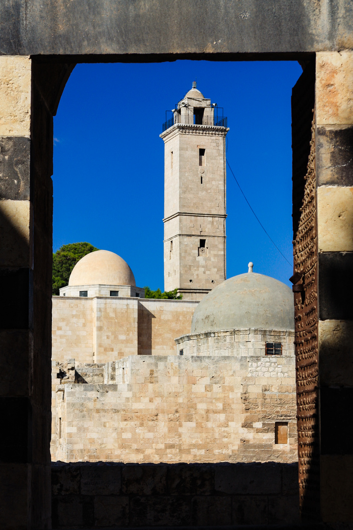 Blick auf die grosse Moschee auf der Zitadelle von Aleppo (Archivaufnahme 2009)