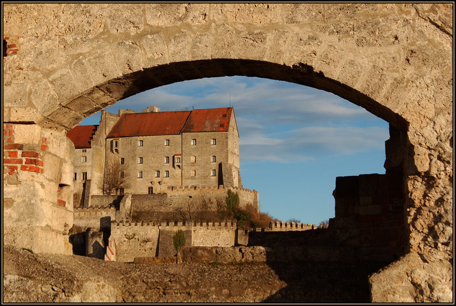 Blick auf die Hauptburg...