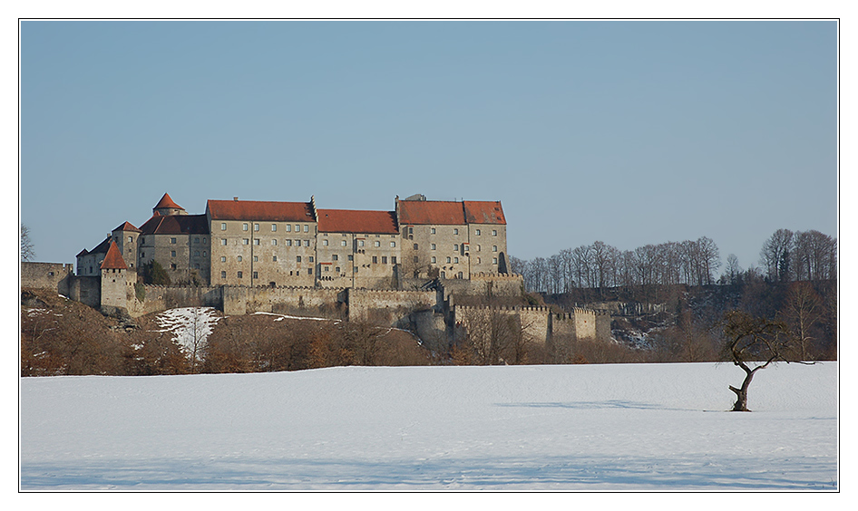 Blick auf die Hauptburg...